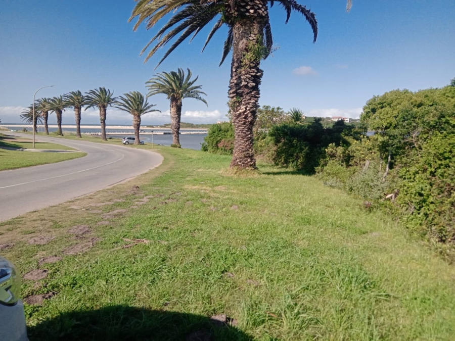  Bedroom Property for Sale in Aston Bay Eastern Cape